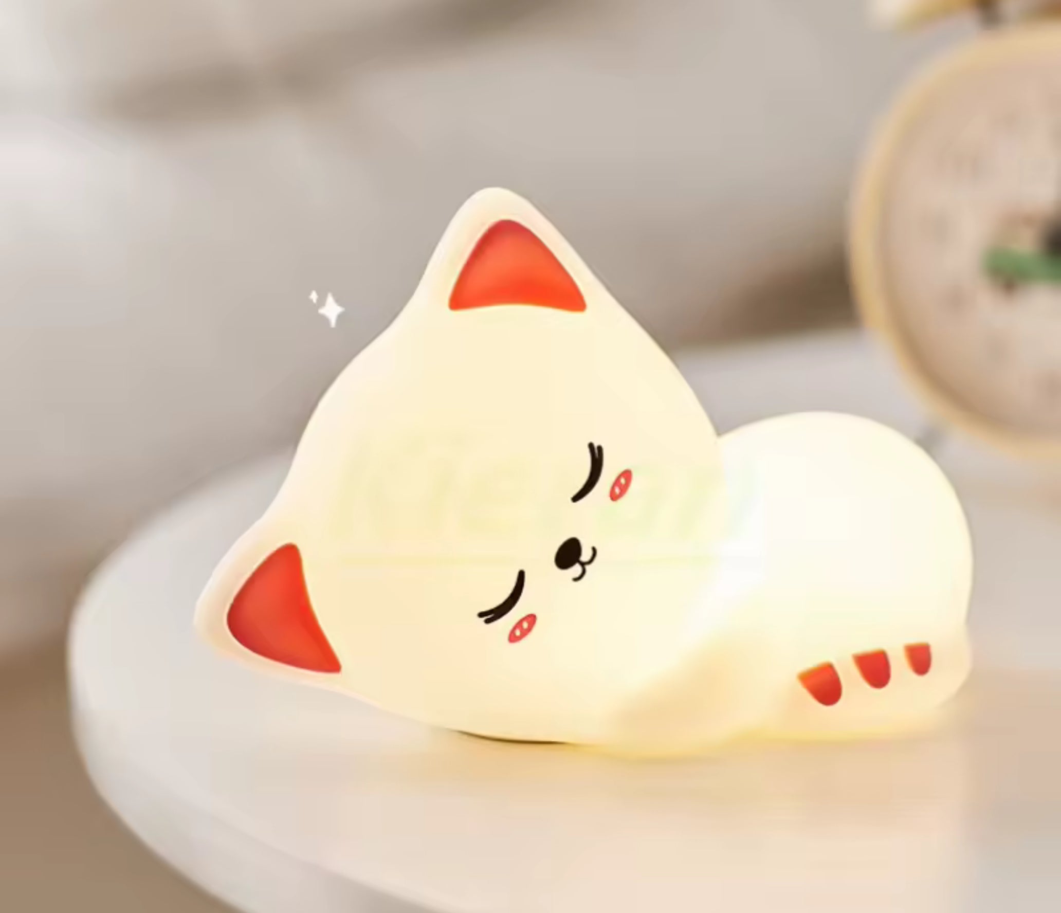Cat Night Light – Cozy Sleeping Baby & Kids Room Lamp (Rechargeable & Remote Control)
(Luz de noche en forma de gato – Lámpara acogedora para bebé, recargable con control remoto)