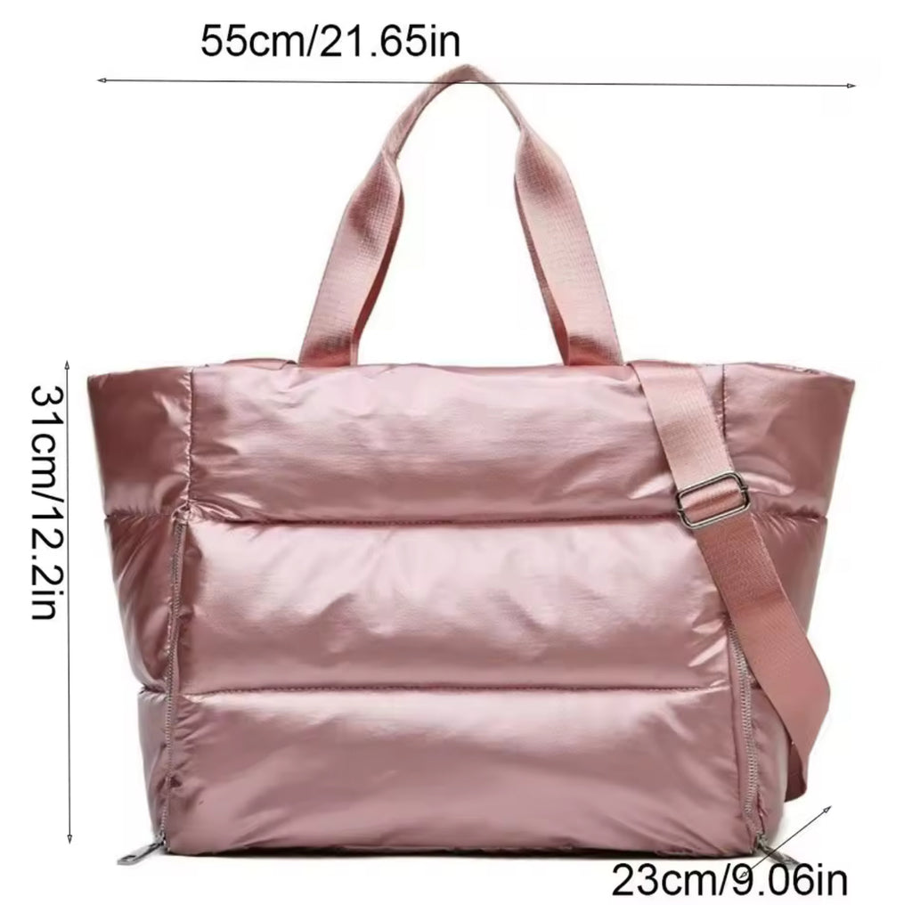 Yoga Mat Travel Tote Bag – Large Capacity Waterproof Sports & Gym Bag
Bolso Tote de Viaje con Compartimento para Esterilla de Yoga – Gran Capacidad Impermeable